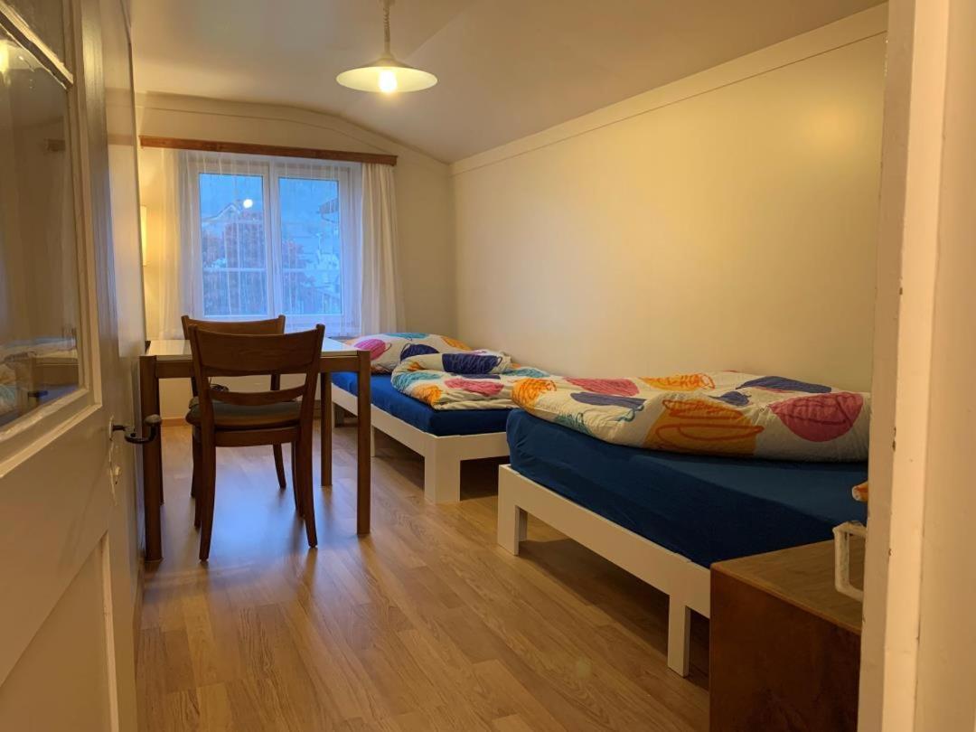 Revier Grosi'S Art Apartman Netstal Kültér fotó